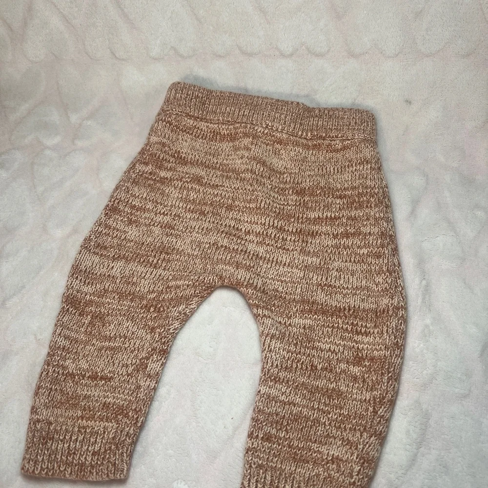 Carter's  3pc Knit Sweater Top & Pants Set size 6-9 months